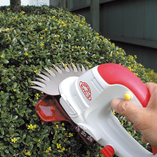 【藤原産業】セフティー3 芝生バリカン 草刈 際刈両用 高さ3段階調整 5m延長コード付 SLB-160 【未使用品】◆送料込